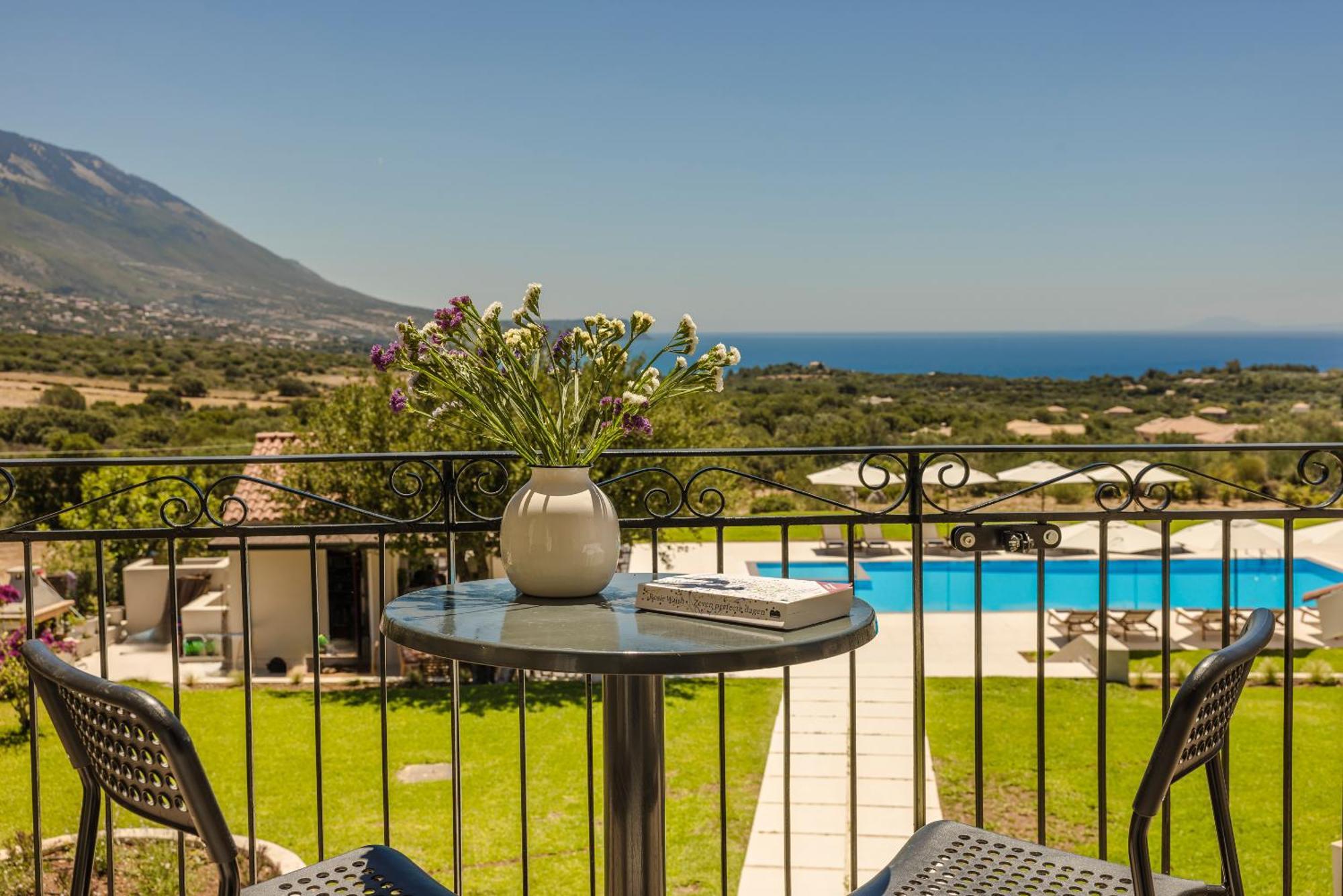 Aparthotel Rodi Studios Karavados