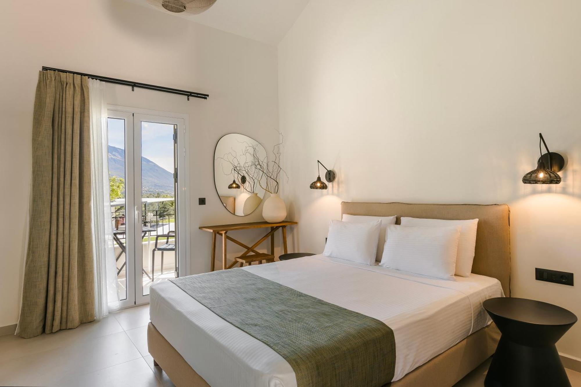 Rodi Studios Aparthotel Karavados